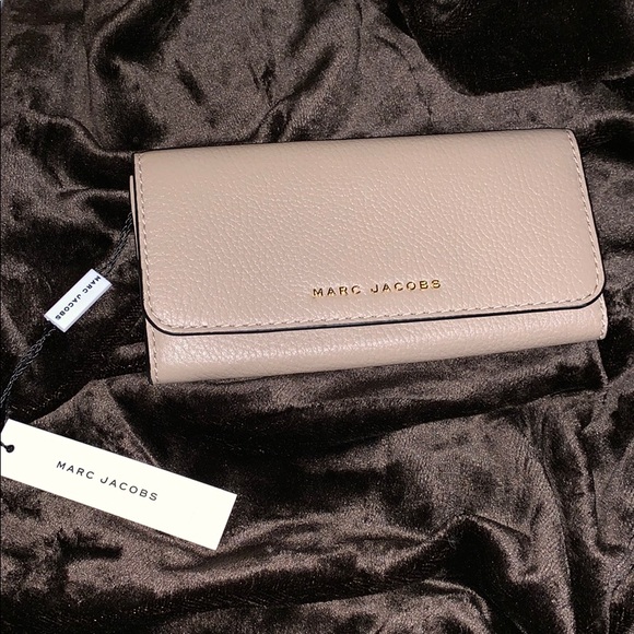 Marc Jacobs Handbags - Marc Jacobs Wallet